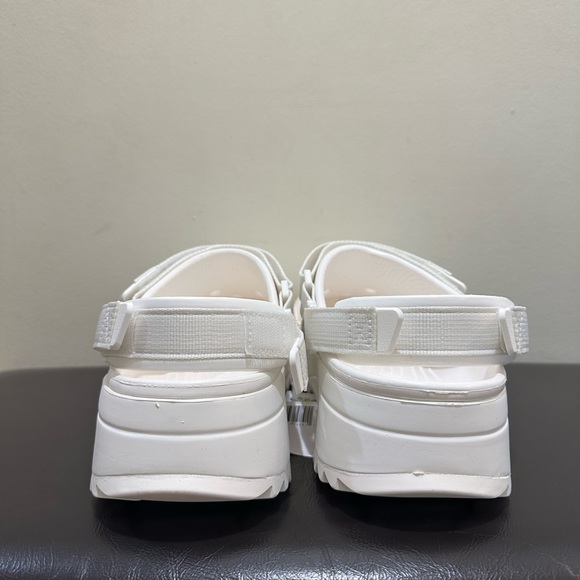 NWT Women's Crocs Classic Hiker Clog Shoes White/White - Picture 4 of 5